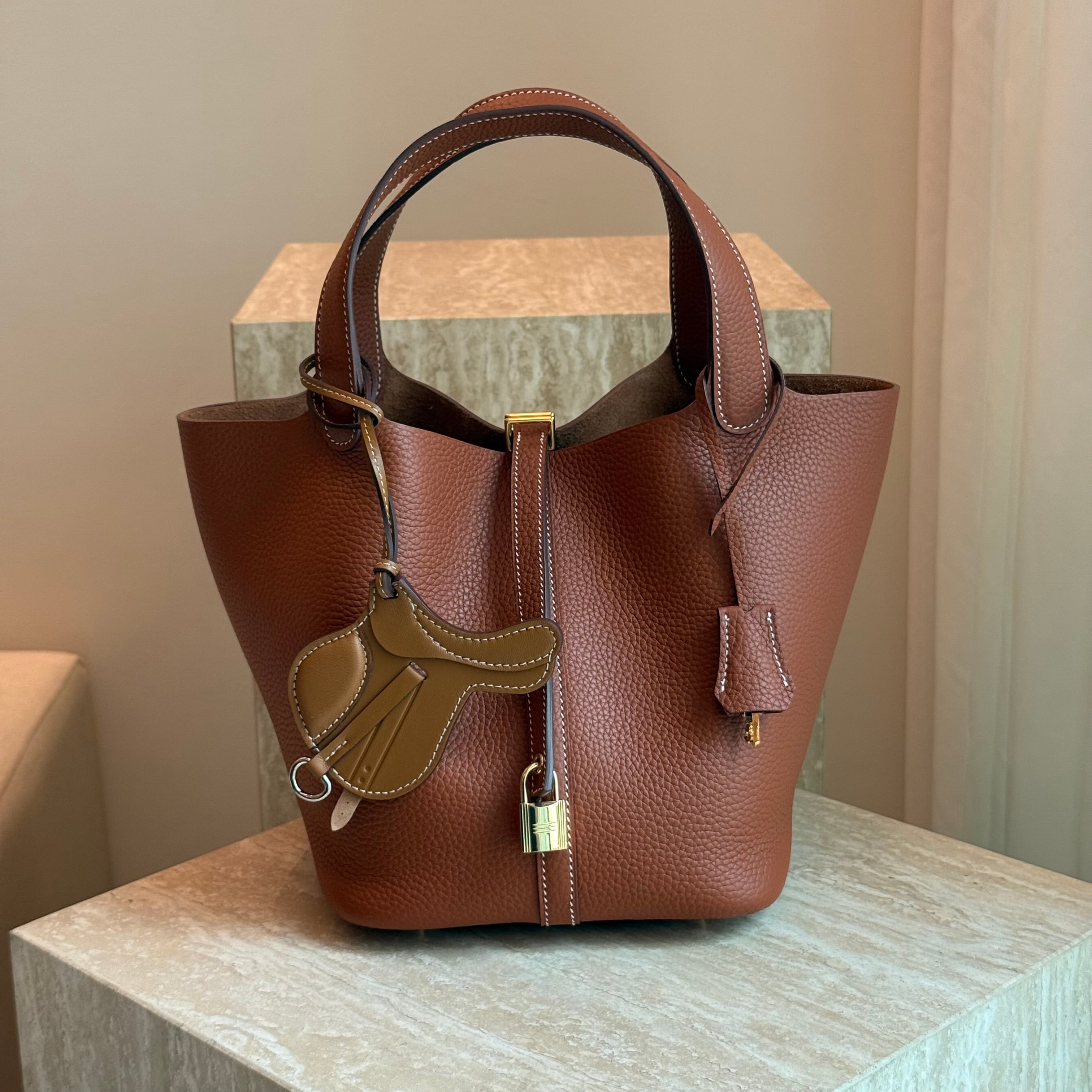 Elisabetta Slouch Bag Premium Leather