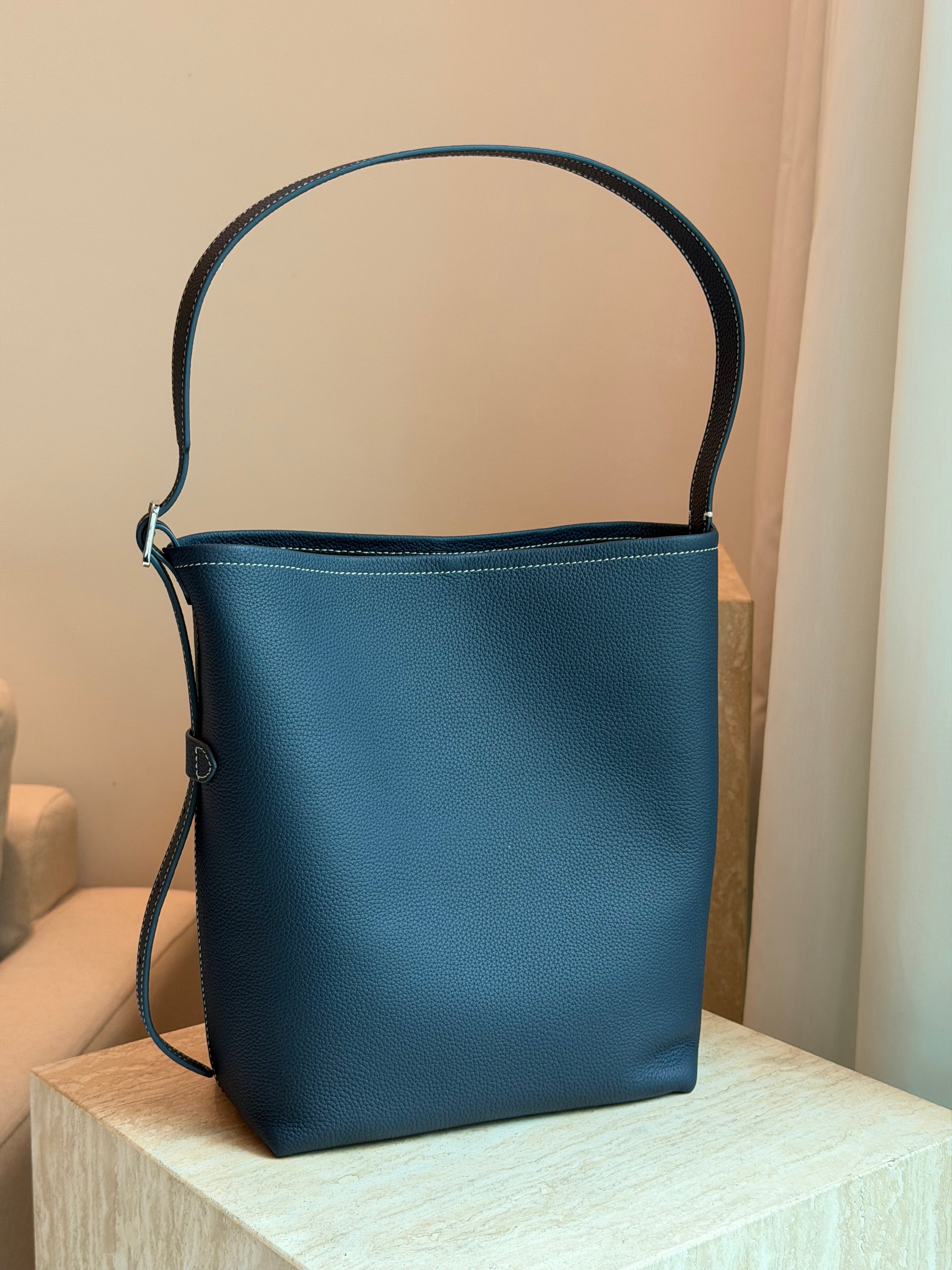 Carmina Bucket Bag