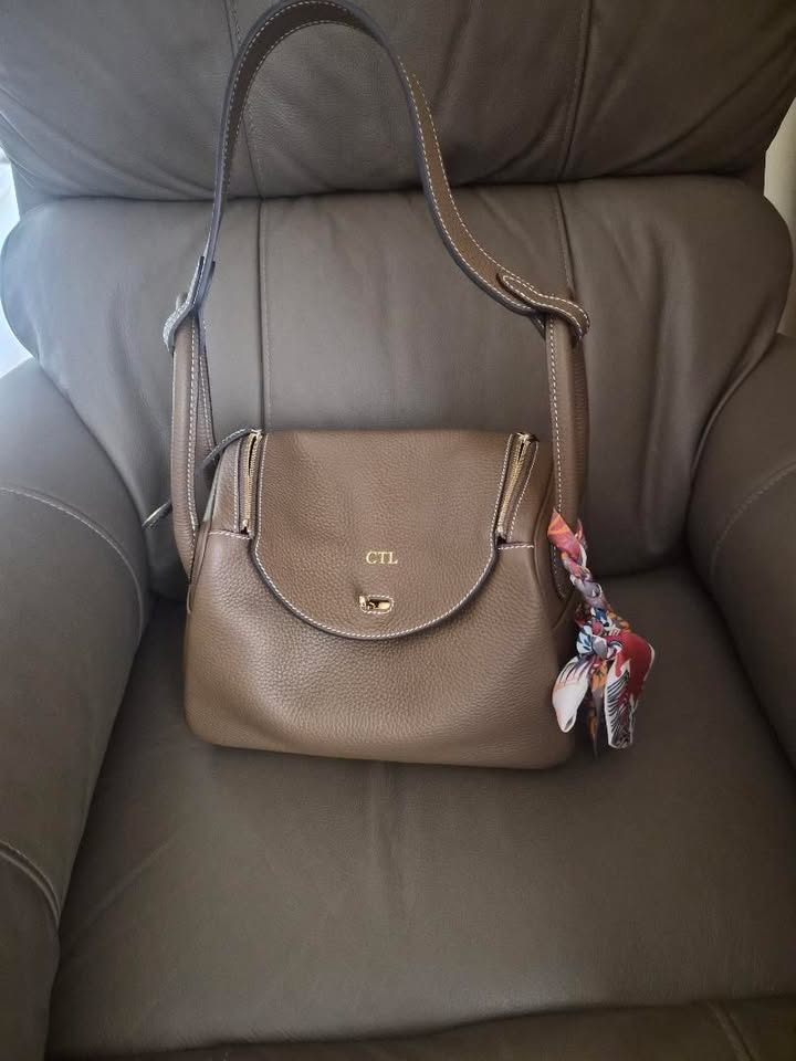 Madison Premium Leather Tote Medium