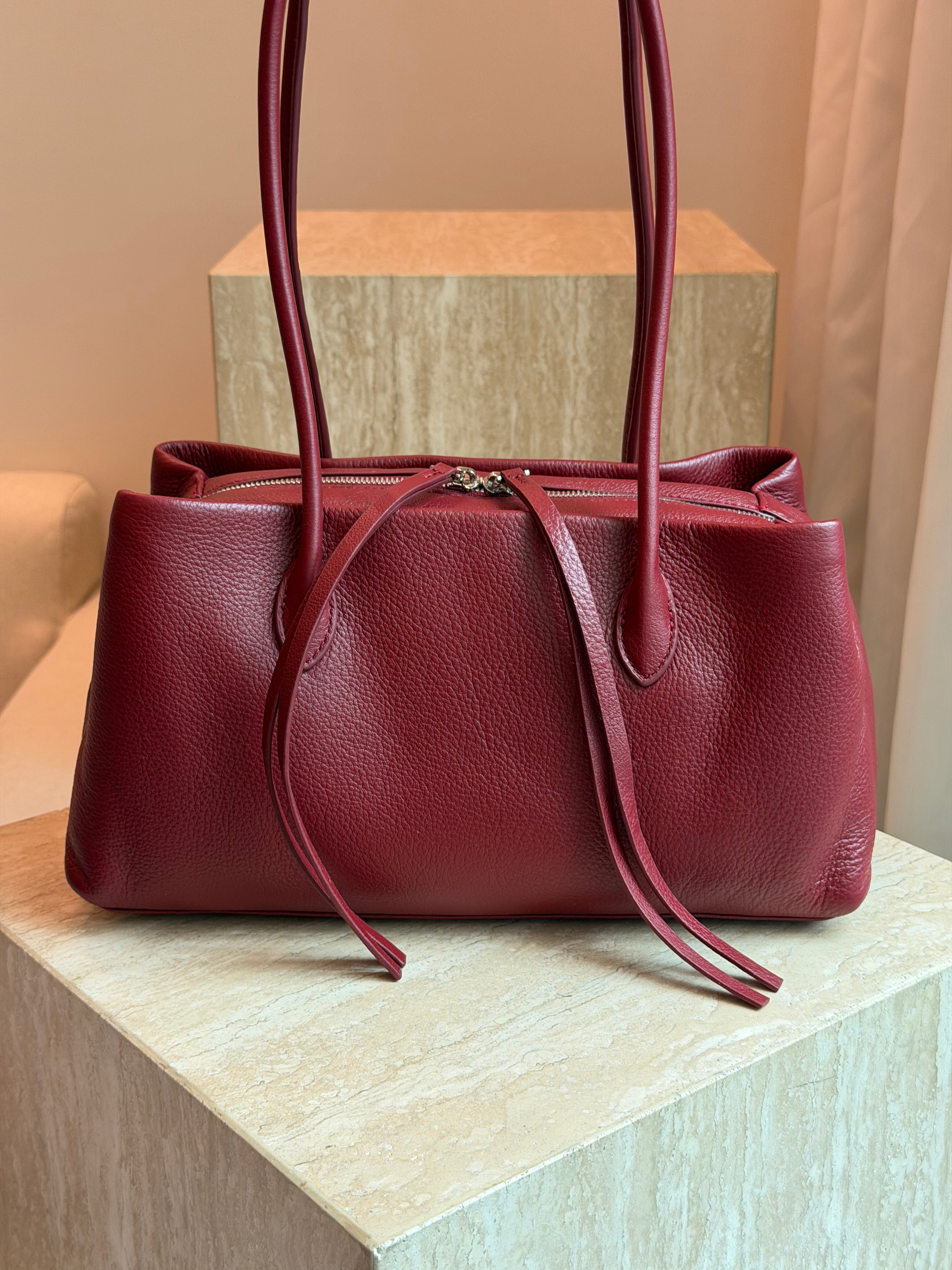 The London Tote — Handcrafted Italian Full-Grain Leather Bag