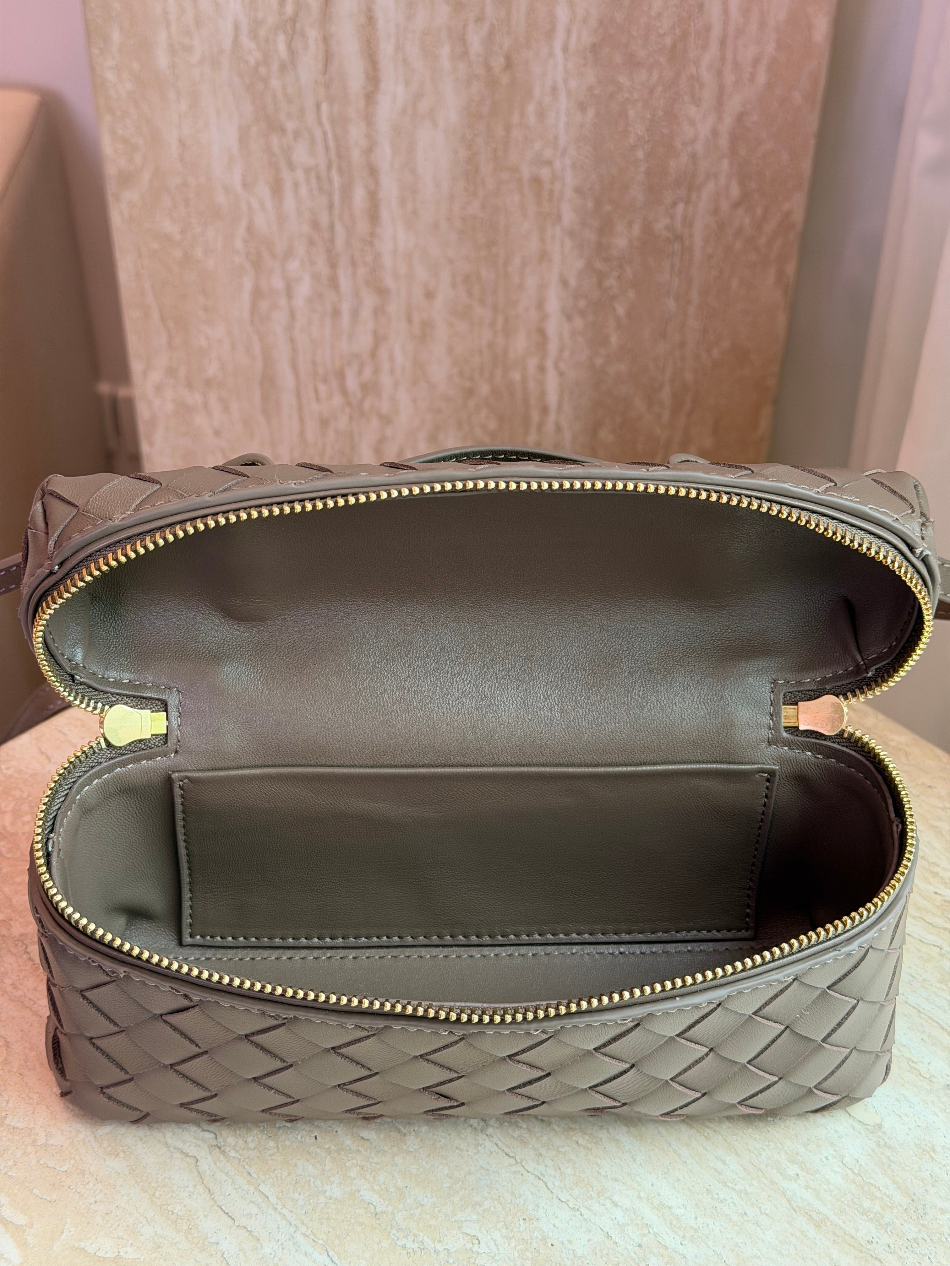 Mckenzie Vanity Case
