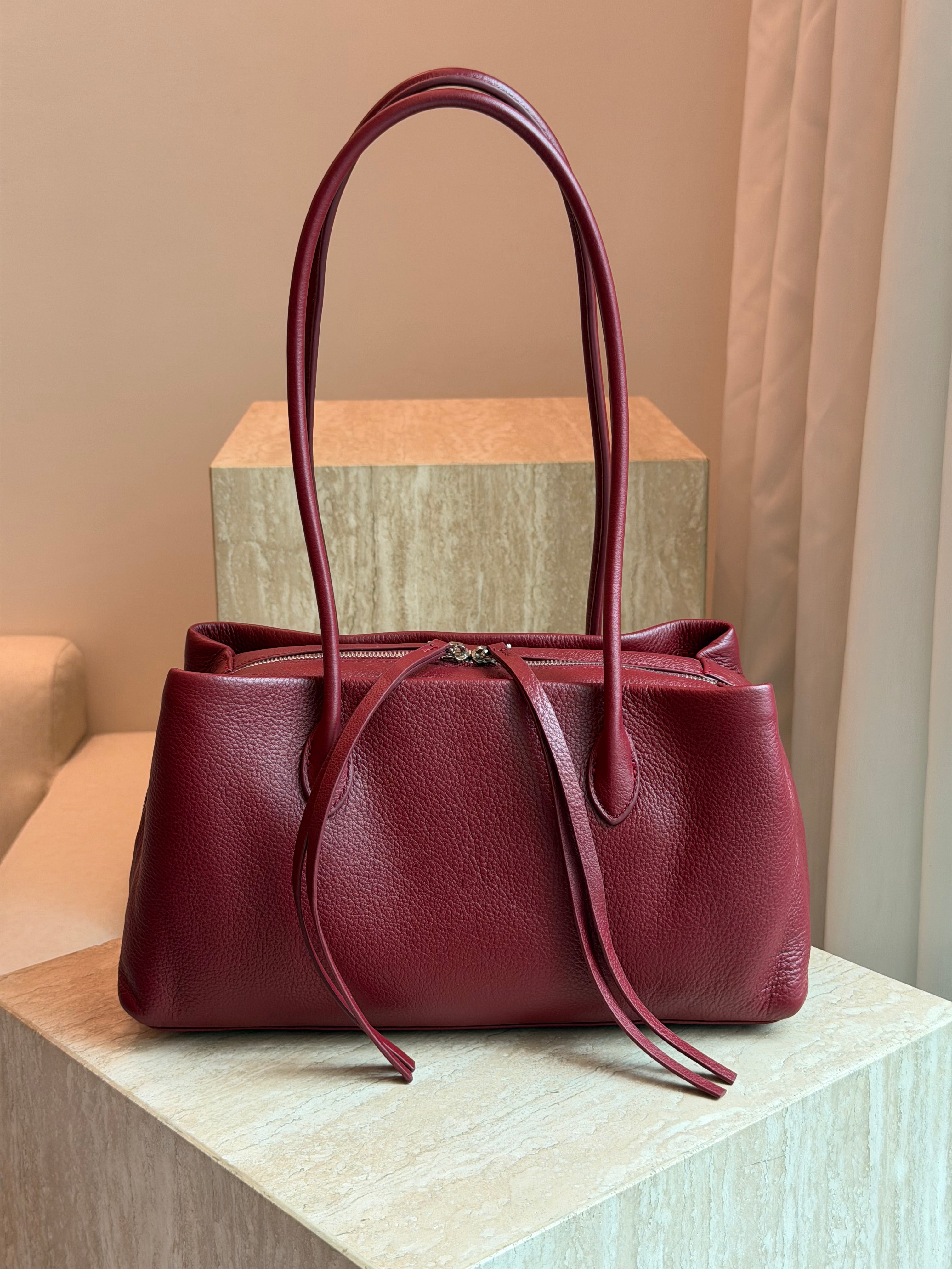 The London Tote — Handcrafted Italian Full-Grain Leather Bag