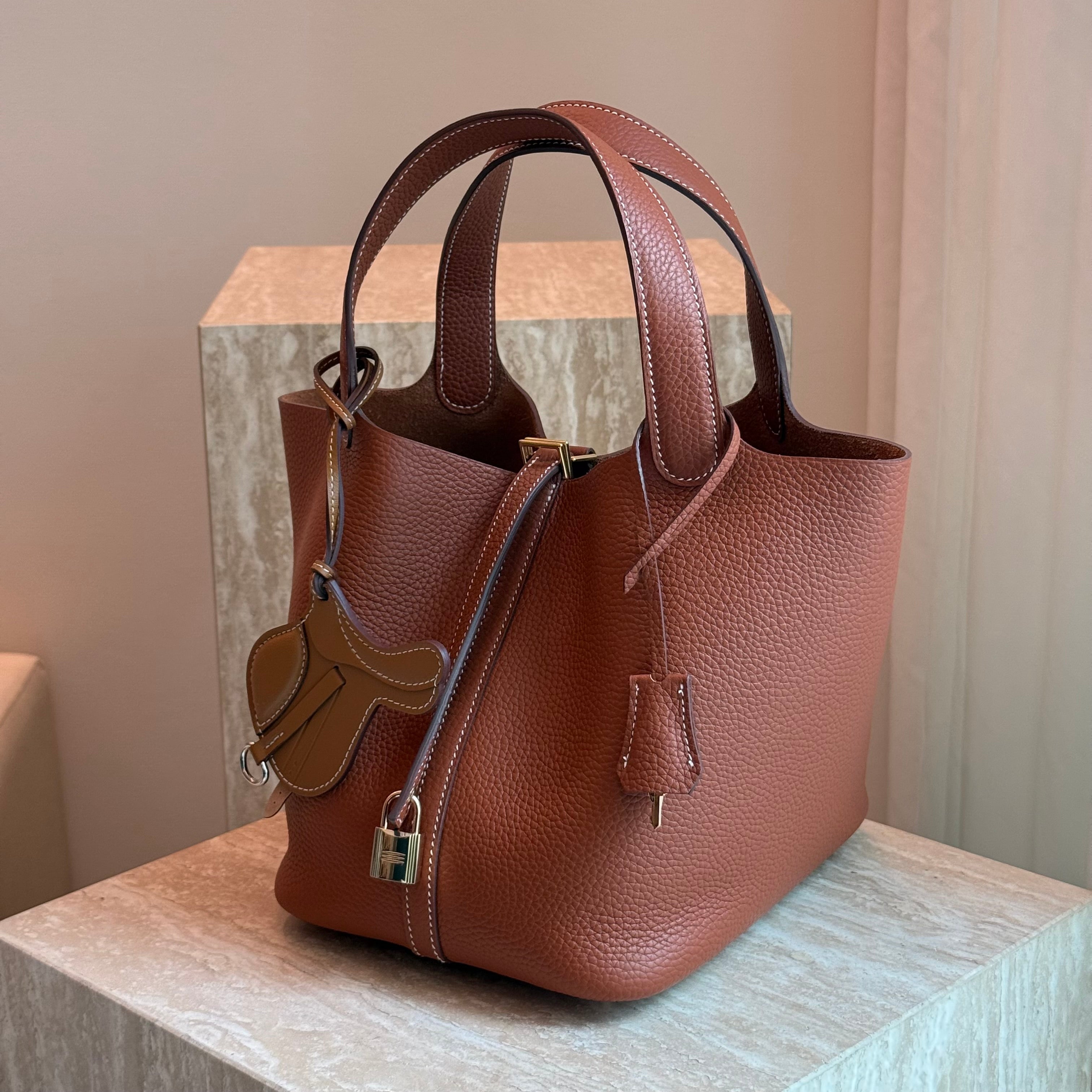 Elisabetta Slouch Bag Premium Leather