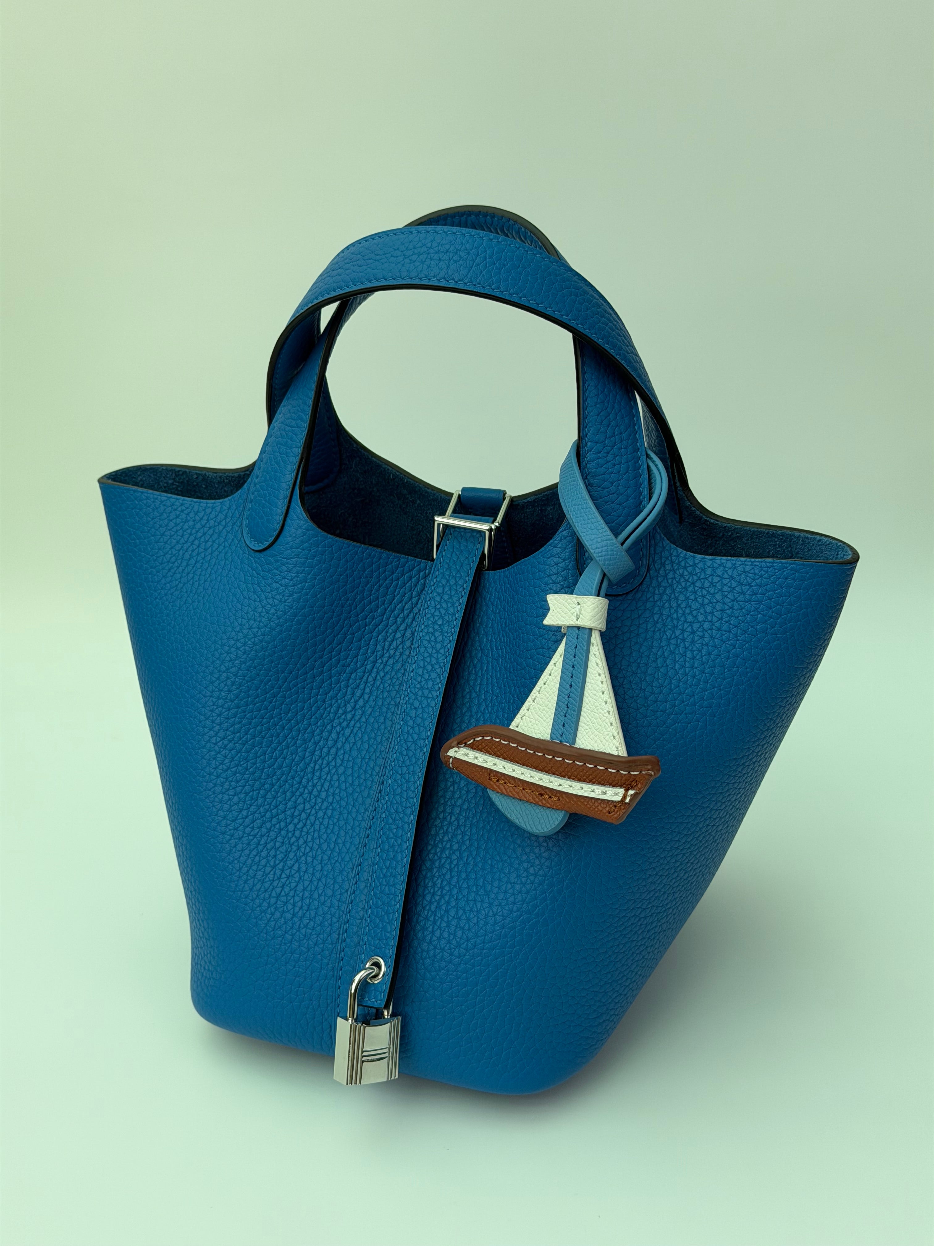 Elisabetta Slouch Bag Handstitched 18/22cm