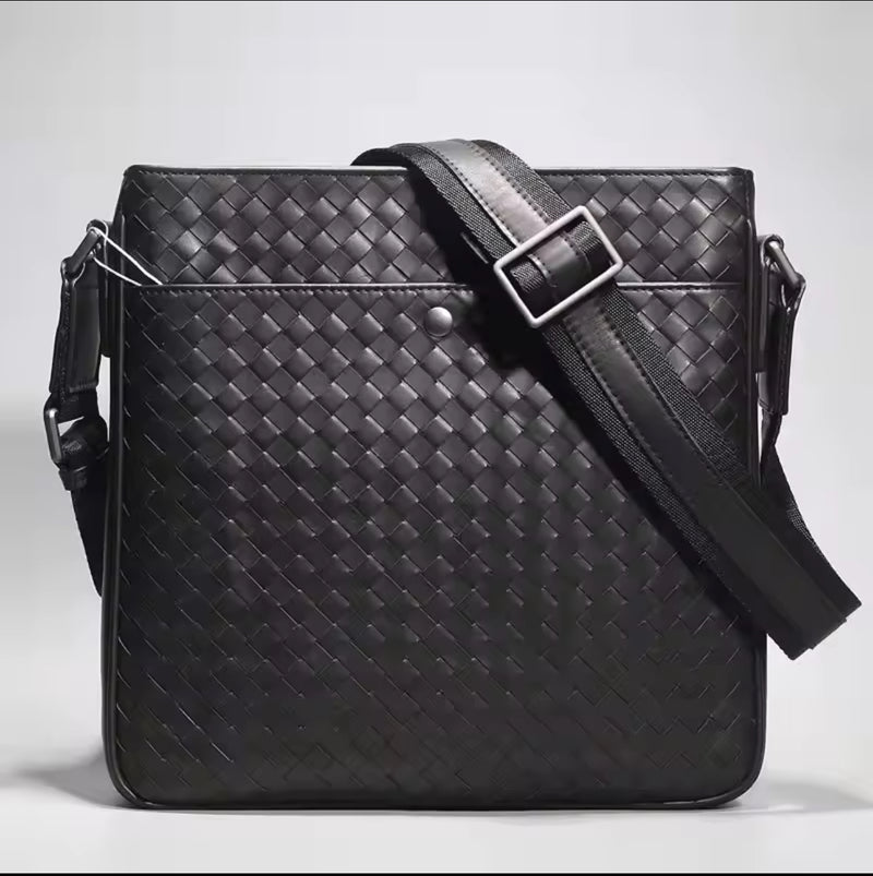 Mckenzie Messenger Bag