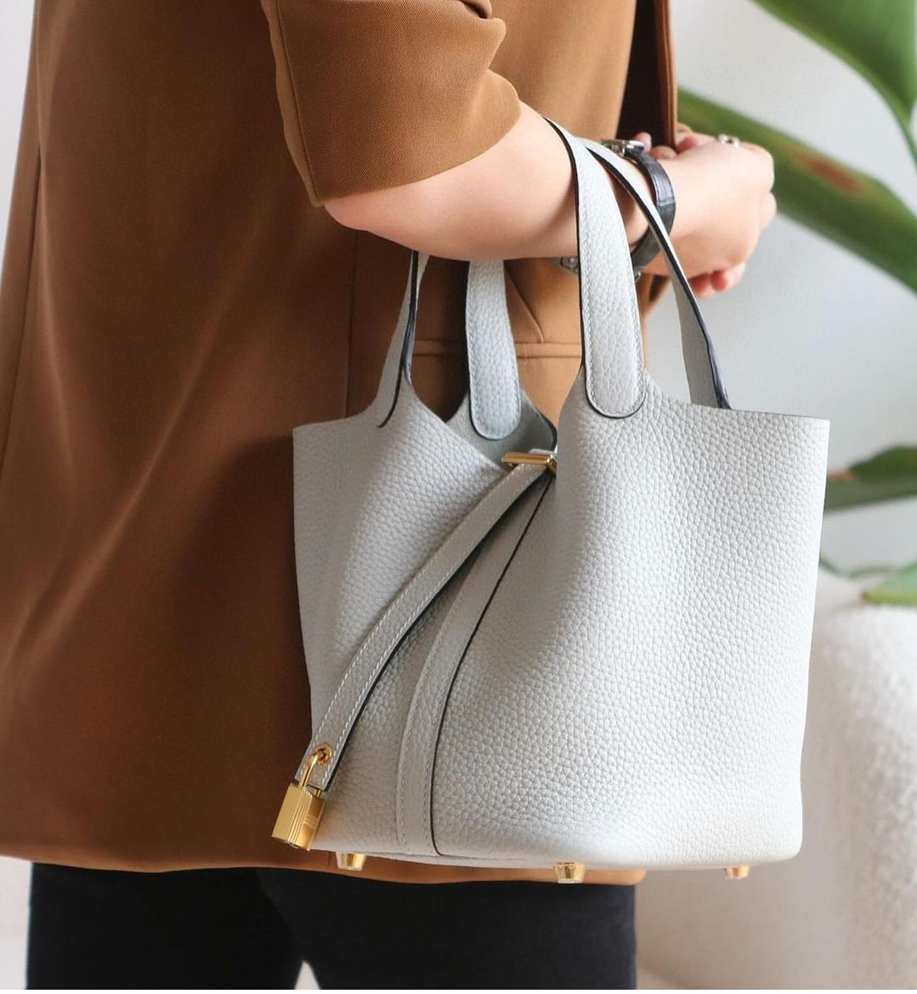 Elisabetta Slouch Bag Handstitched 18/22cm