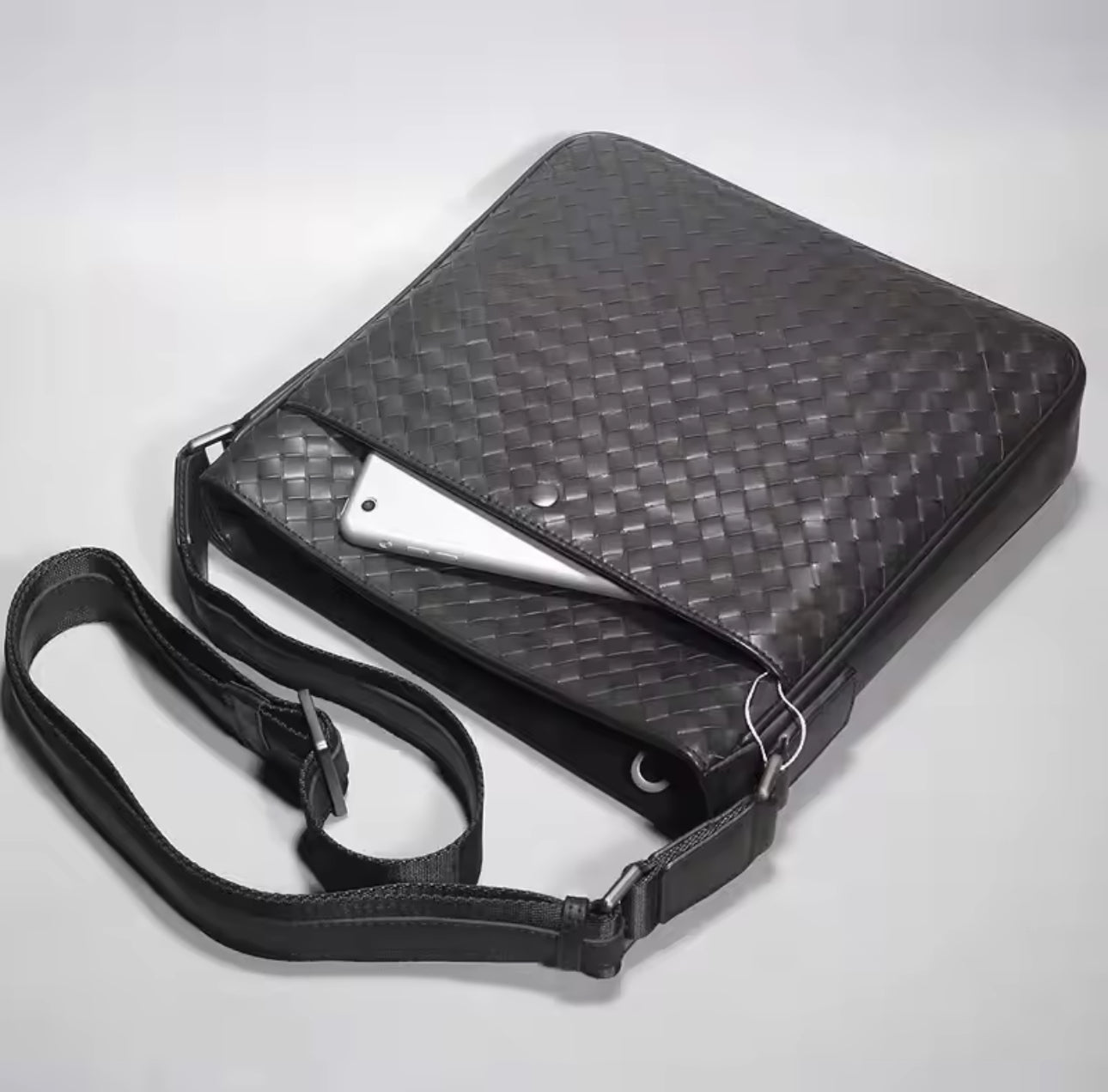 Mckenzie Messenger Bag