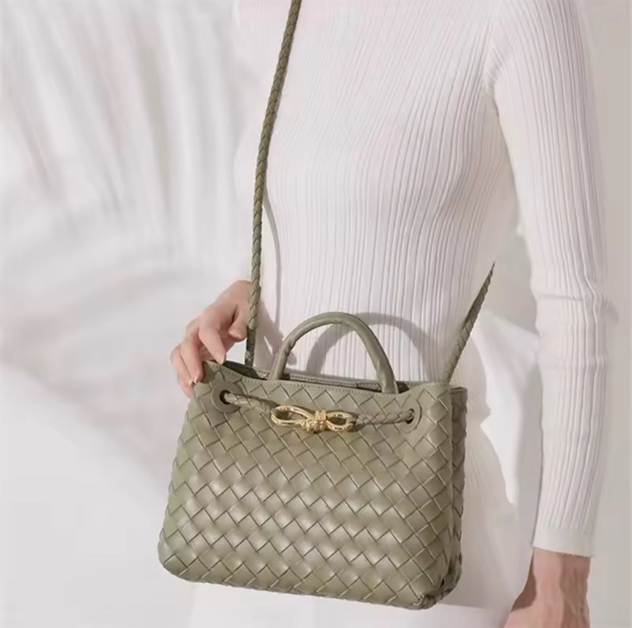 McKenzie Handwoven Bow Bag