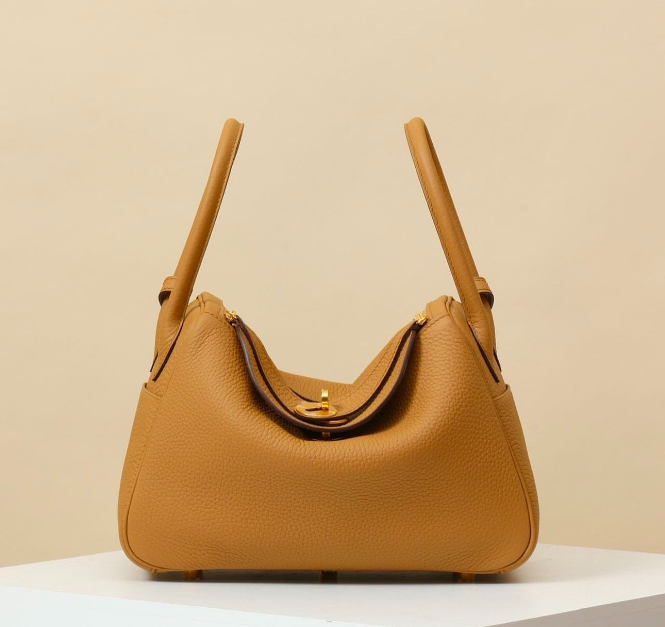 Madison Premium Leather Tote Medium