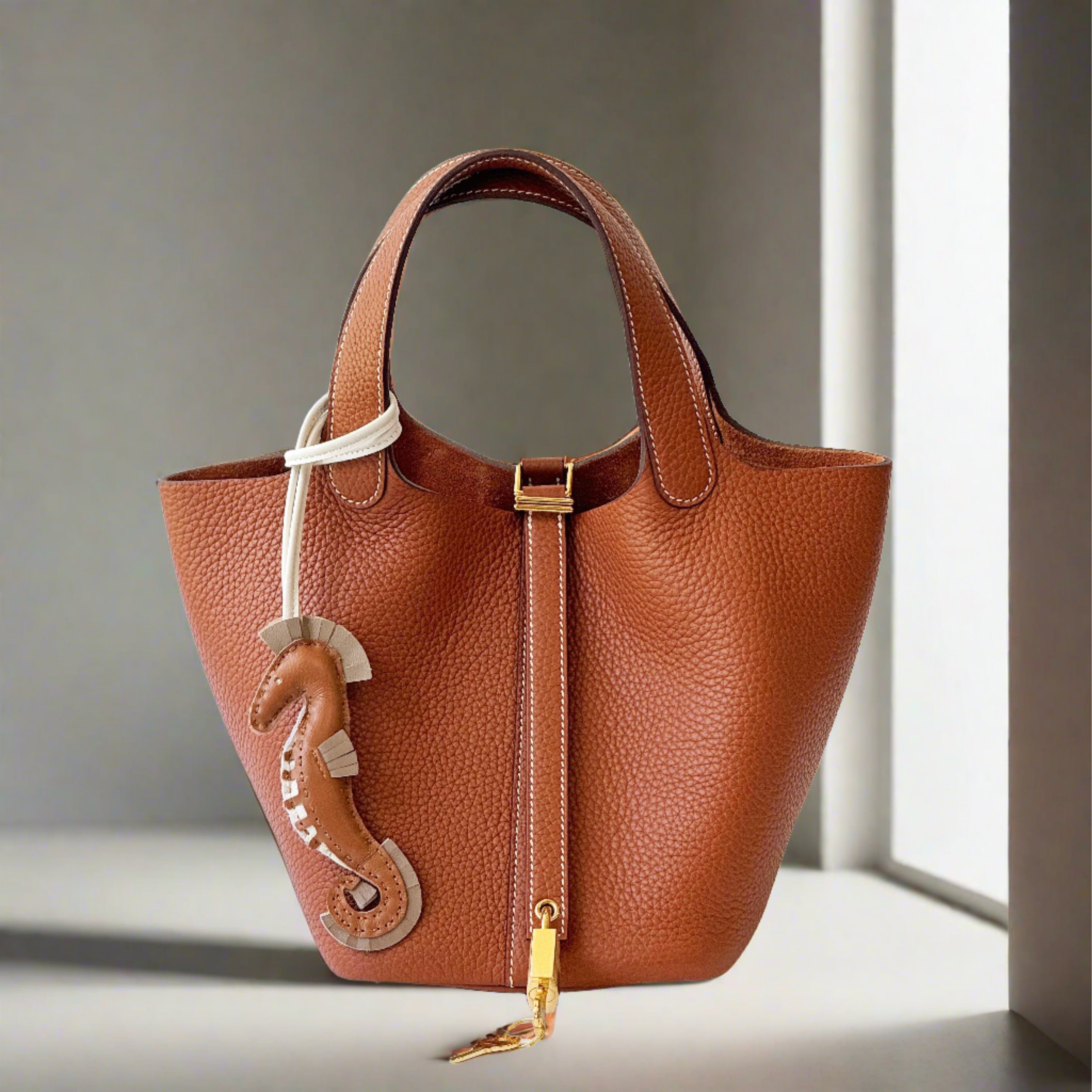 Elisabetta Slouch Bag Handstitched 18/22cm