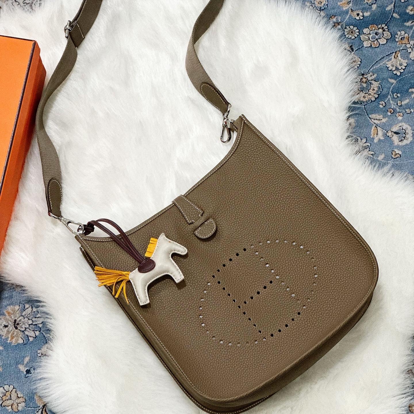 Margaux TPM/PM/GM Shoulder Bag