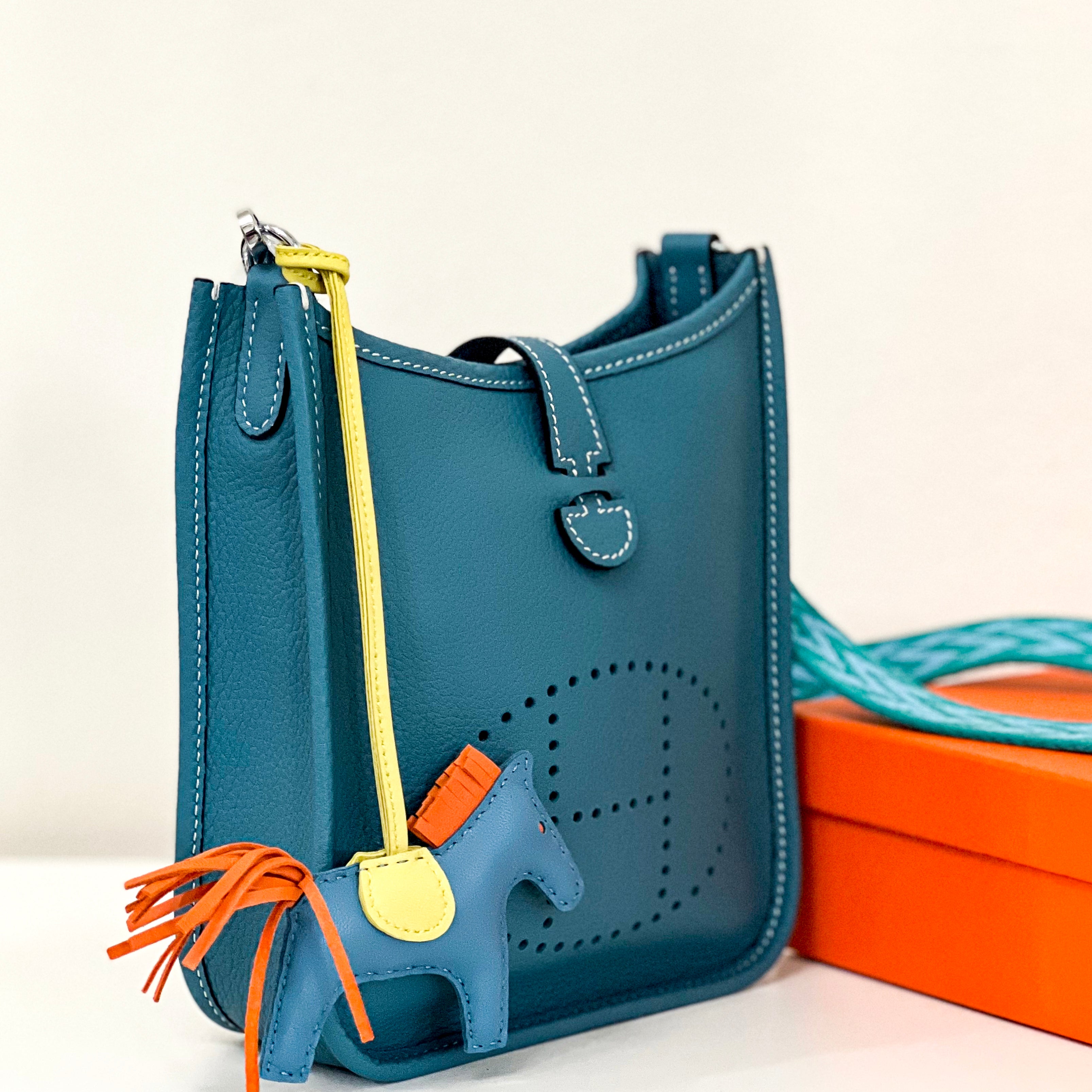 Margaux TPM/PM/GM Shoulder Bag