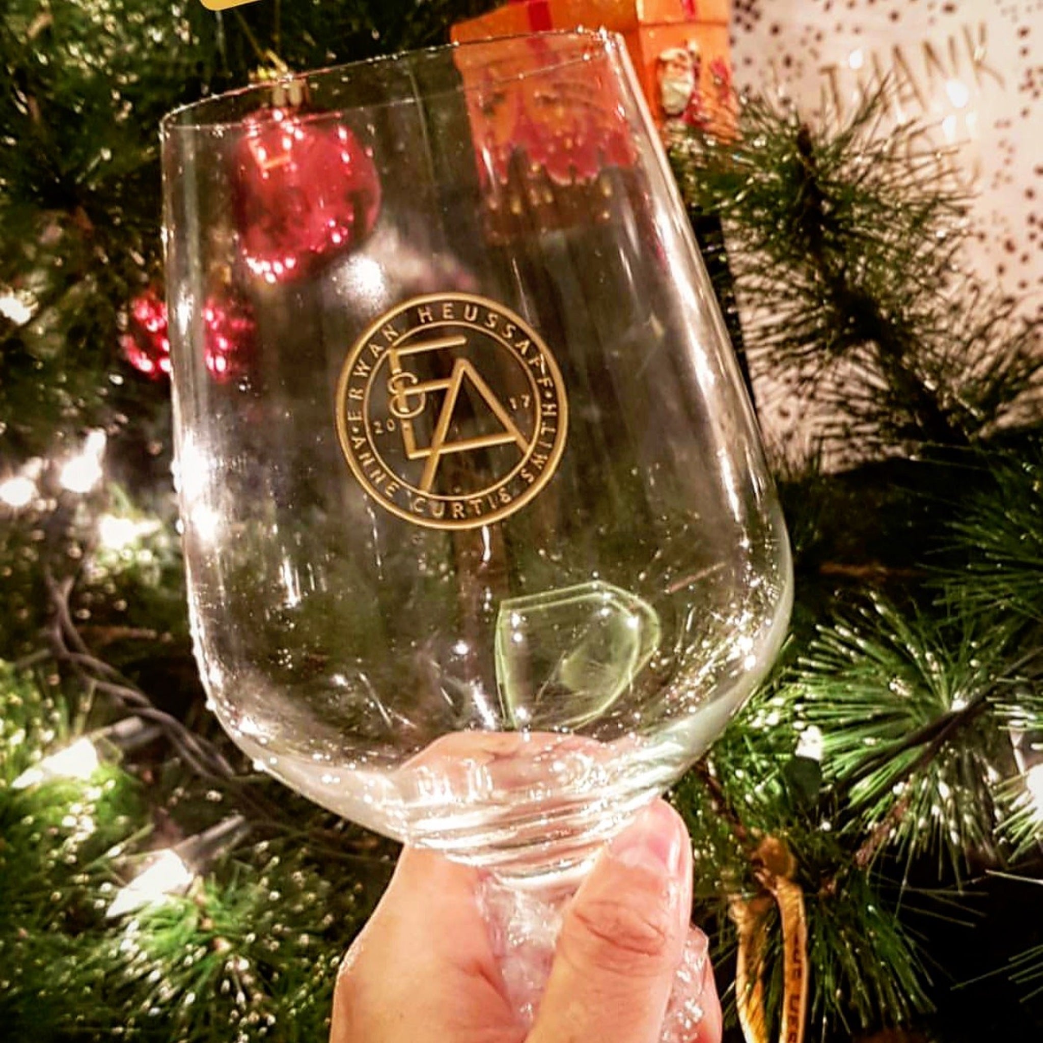 4pc Red Wine Glasses 20oz with Black Leather Flip Top Lid Box