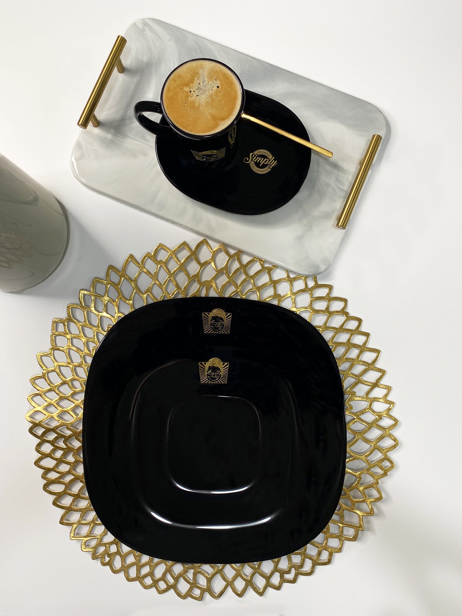 4pc Etched Carine Dinner Plate