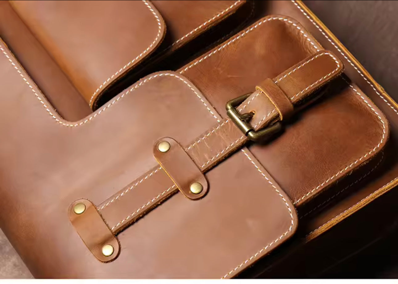 Graham Messenger Bag