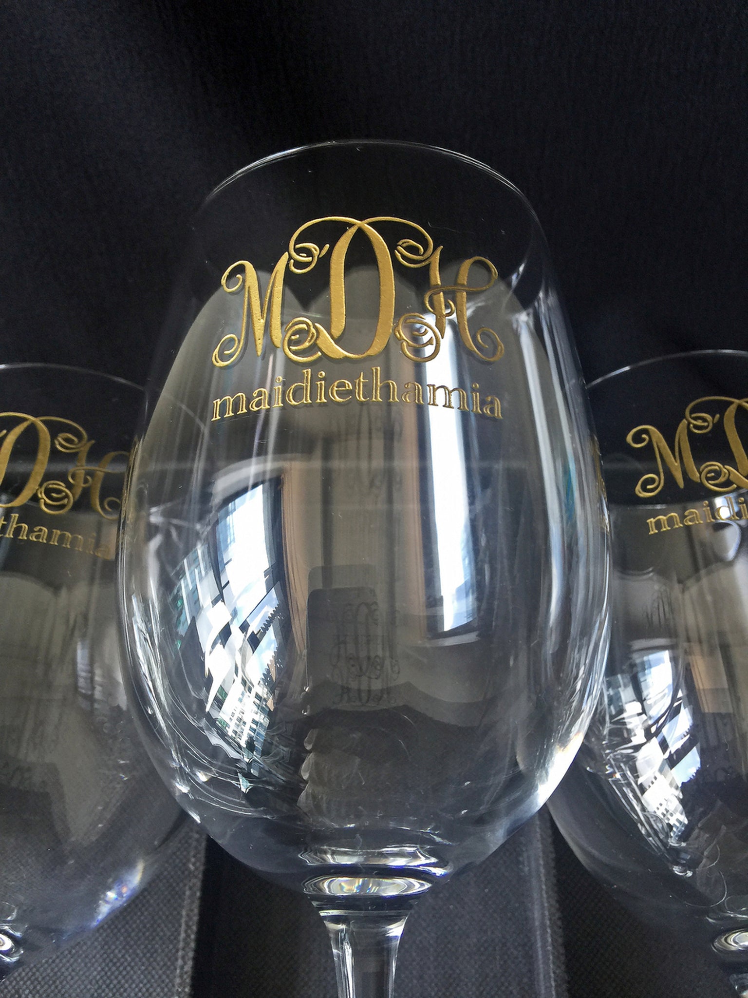 4pc Red Wine Glasses 20oz with Black Leather Flip Top Lid Box