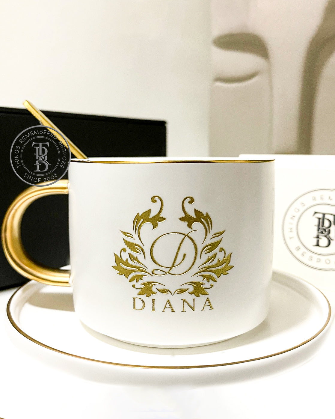 Morgan Cup and Saucer Set with Leather Box