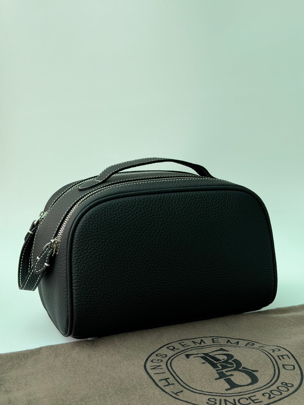 Essential Classic Wash Bag