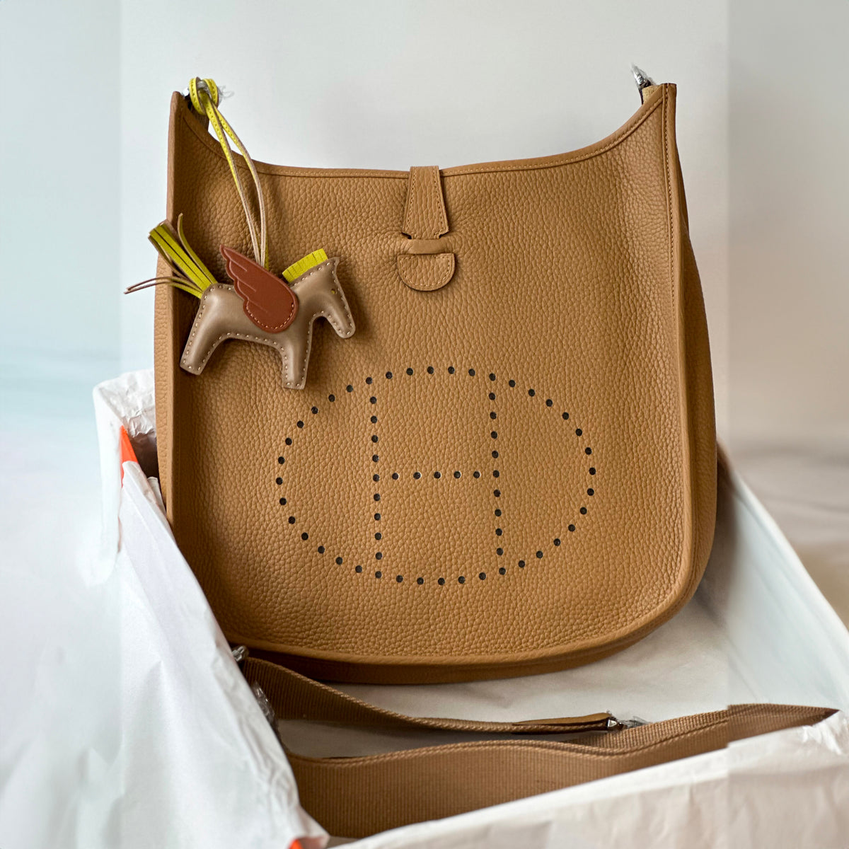 Margaux TPM/PM/GM Shoulder Bag