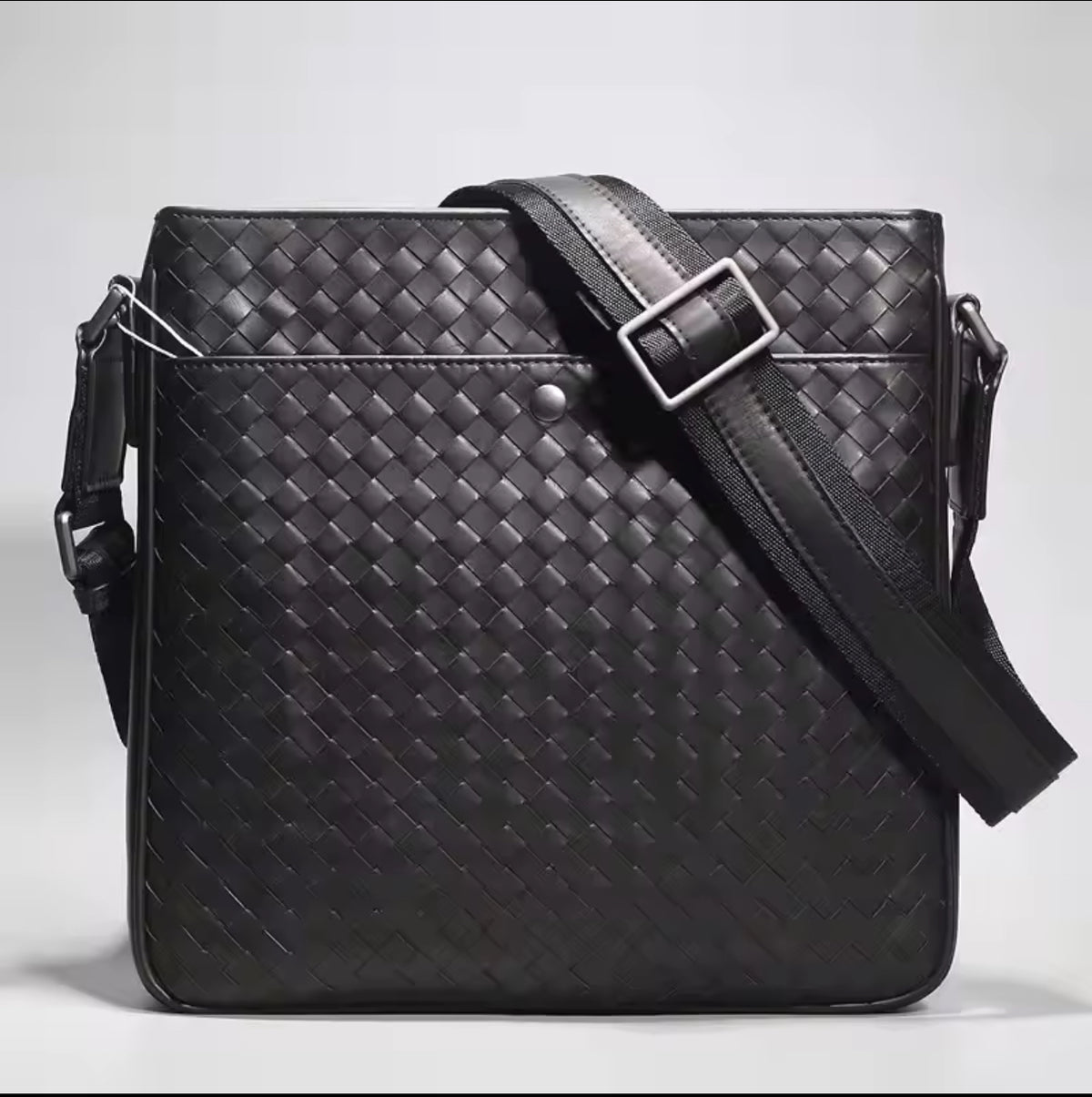 Mckenzie Messenger Bag
