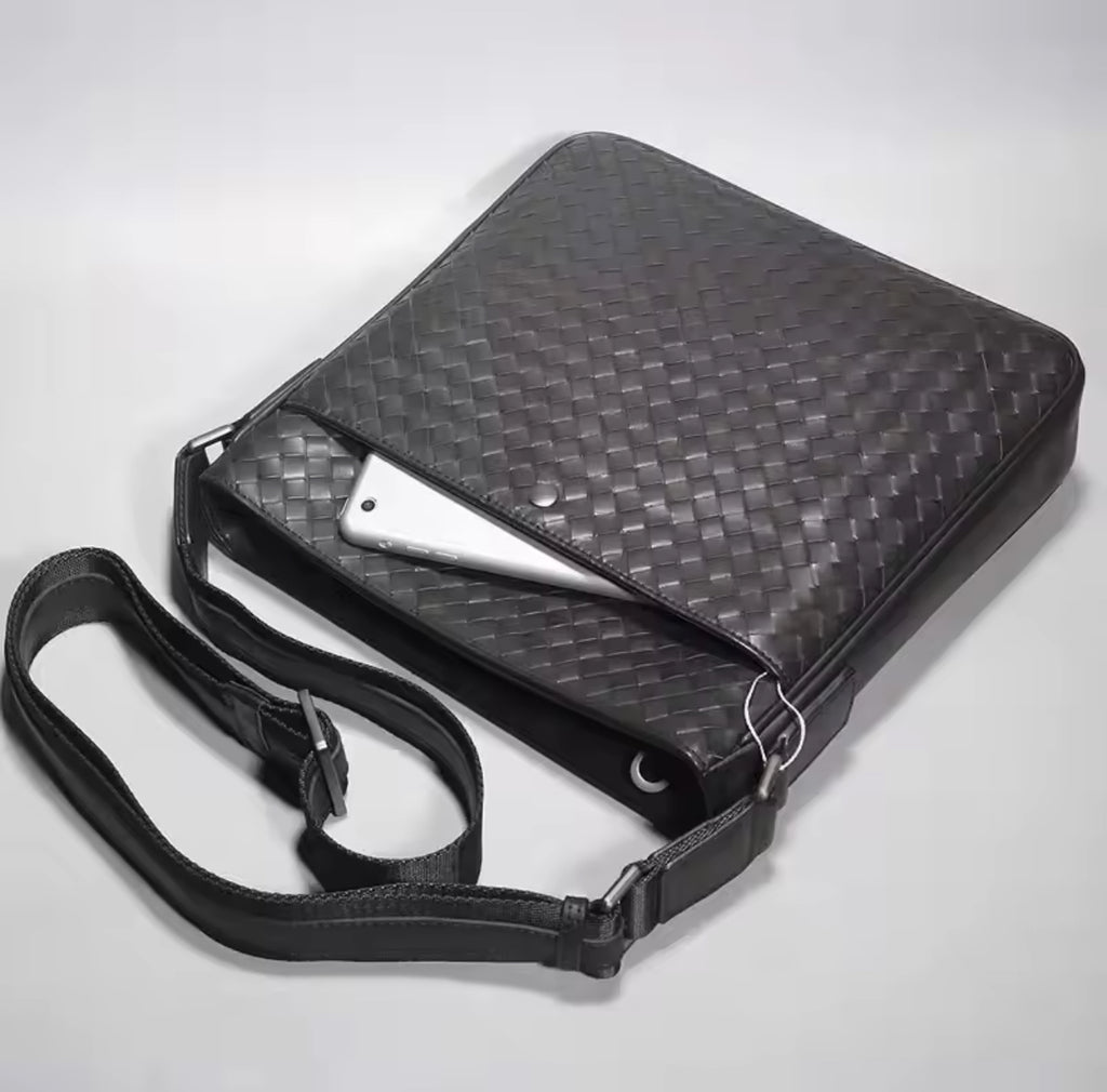 Mckenzie Messenger Bag