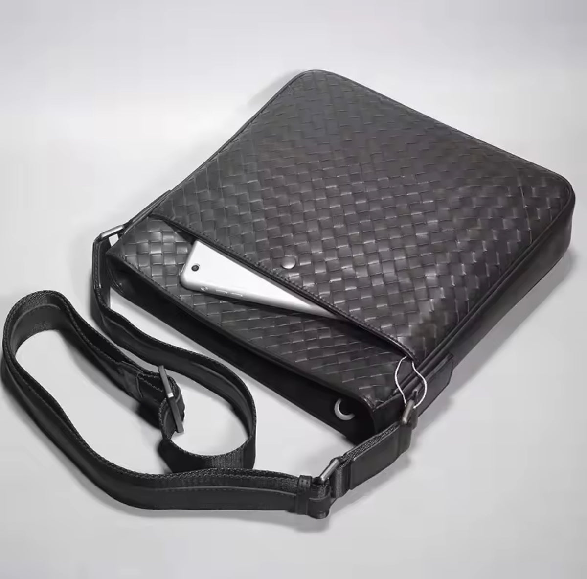 Mckenzie Messenger Bag