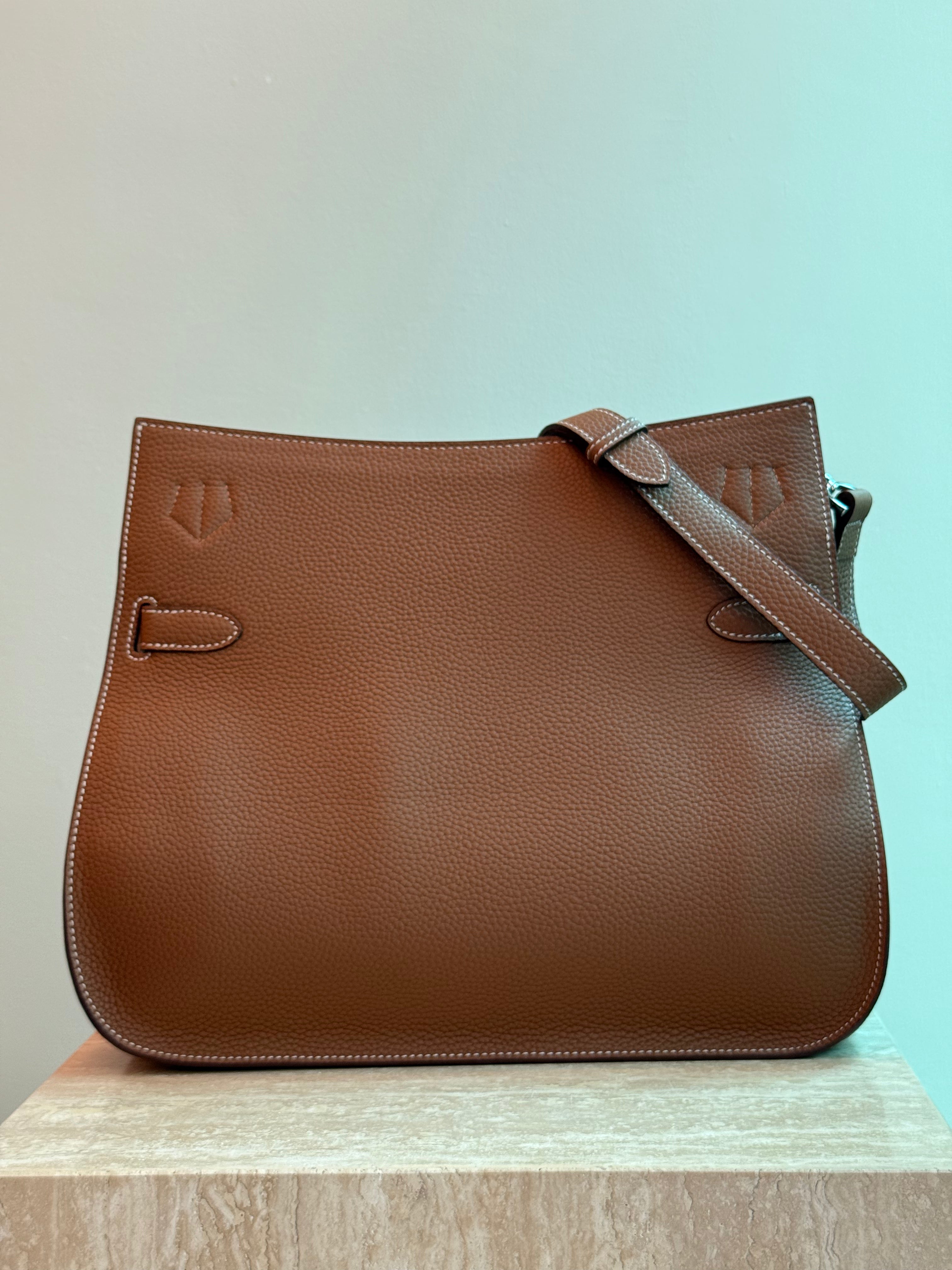 Essential Crossbody Bag