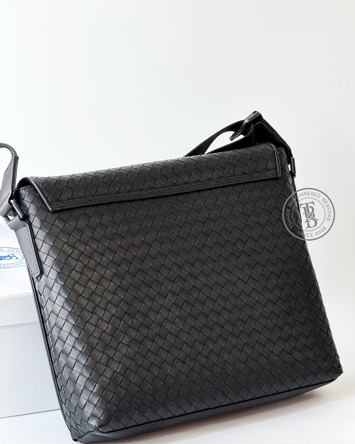 Mckenzie Messenger Bag